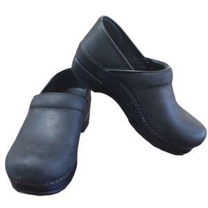 Dansko Black Leather Professional Clogs Women's Comfort Shoes size 6 EU 36